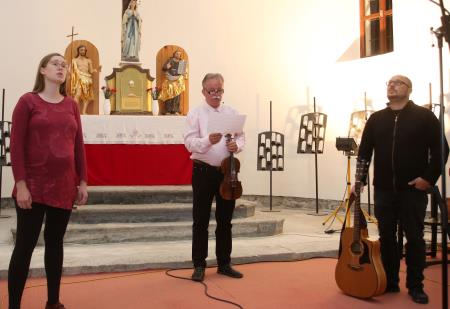 Podpis namere za digitalizacijo arhiva ljudskih pesmi Notranjske 48 FOTO LJUBO VUKELIČ